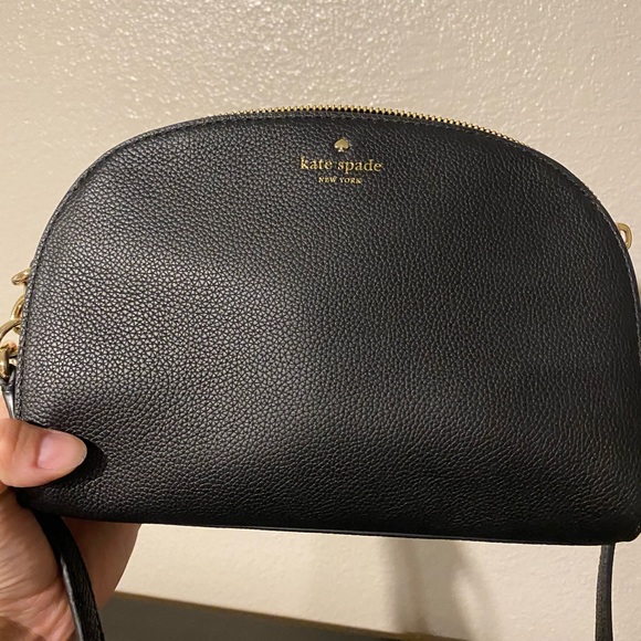 kate spade Handbags - Kate Spade crossbody!